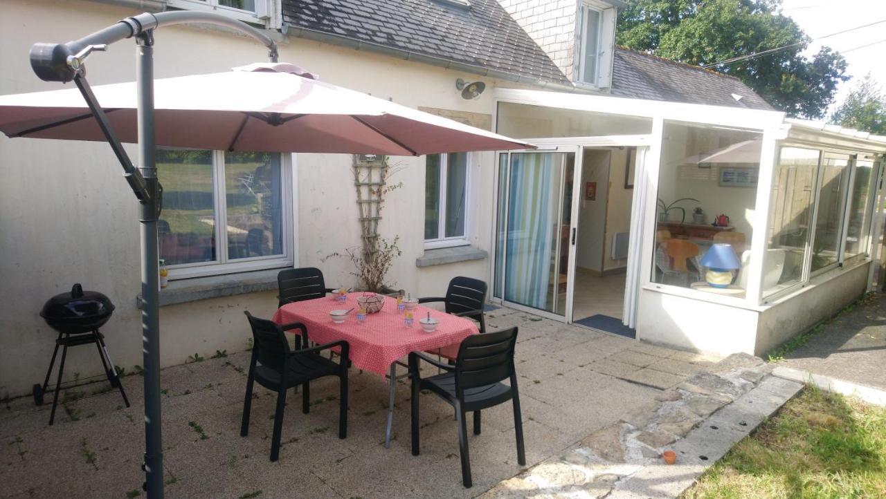 Le Jardin De Leonie Villa Ergue-Gaberic Exterior photo